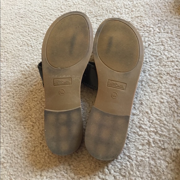 Jack Rogers Look-a-like - Picture 3 of 3