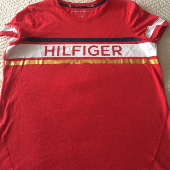 Tommy Hilfiger Tops - Tommy Hilfiger tee shirt