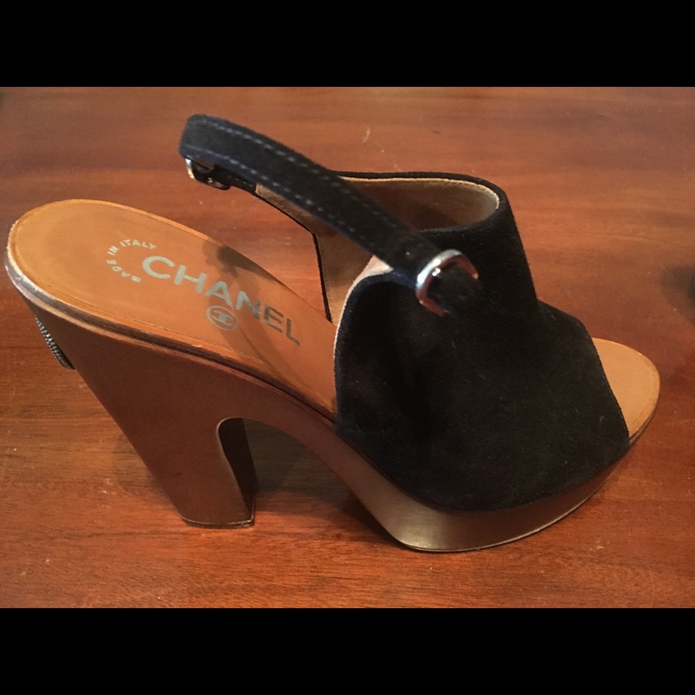 Authentic Chanel shoes size 9.5