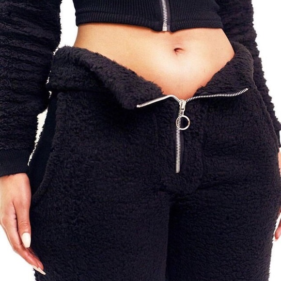 Meet your Posher, Uniquee - Picture 1 of 1