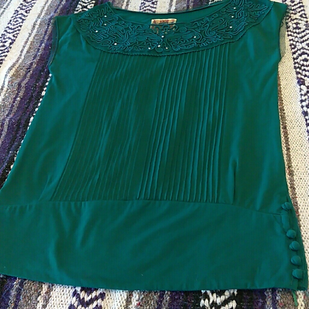 FP top with rhinestone accent - Picture 5 of 5