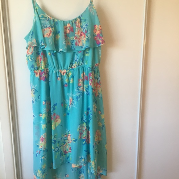 Cute, vibrant sundress! Perfect for summer! - Picture 1 of 3