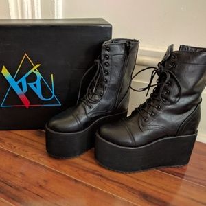 YRU Tanq Platform Boots