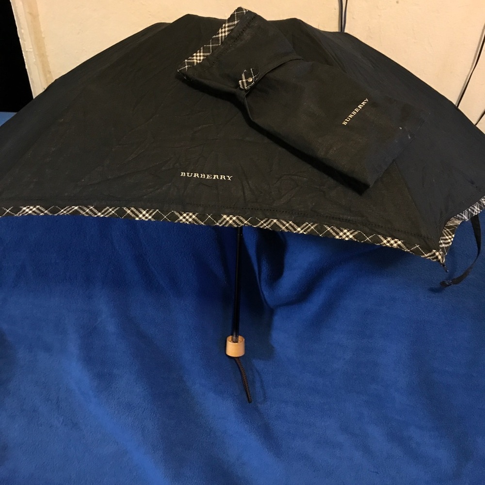 Burberry umbrella in great condition