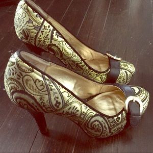 Classy gold & black heels