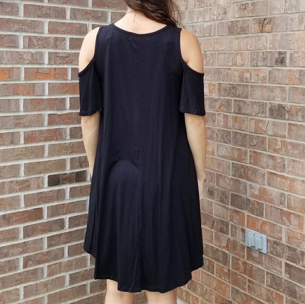 ▫️SOLD OUT▫️CLEARANCE▫️Cold Shoulder Dress - Picture 4 of 5