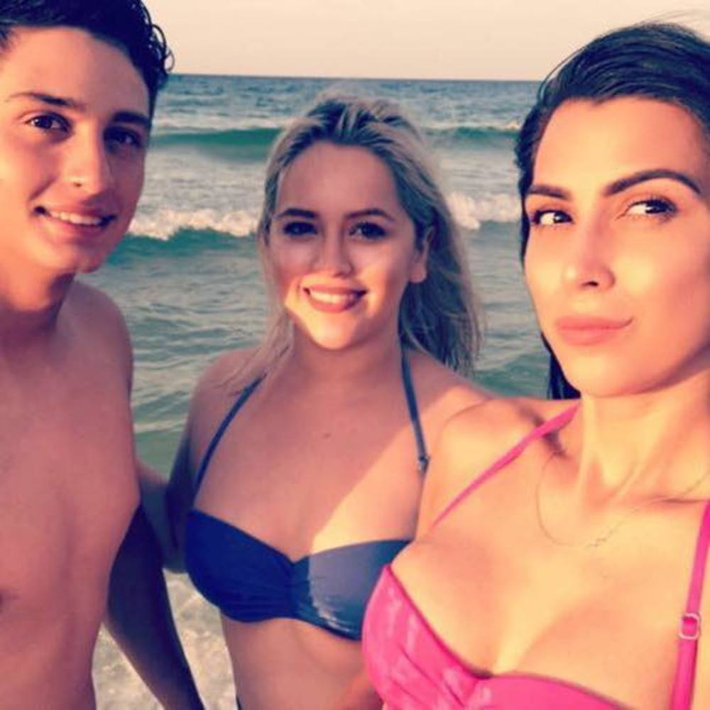 Meet your Posher, Amalia