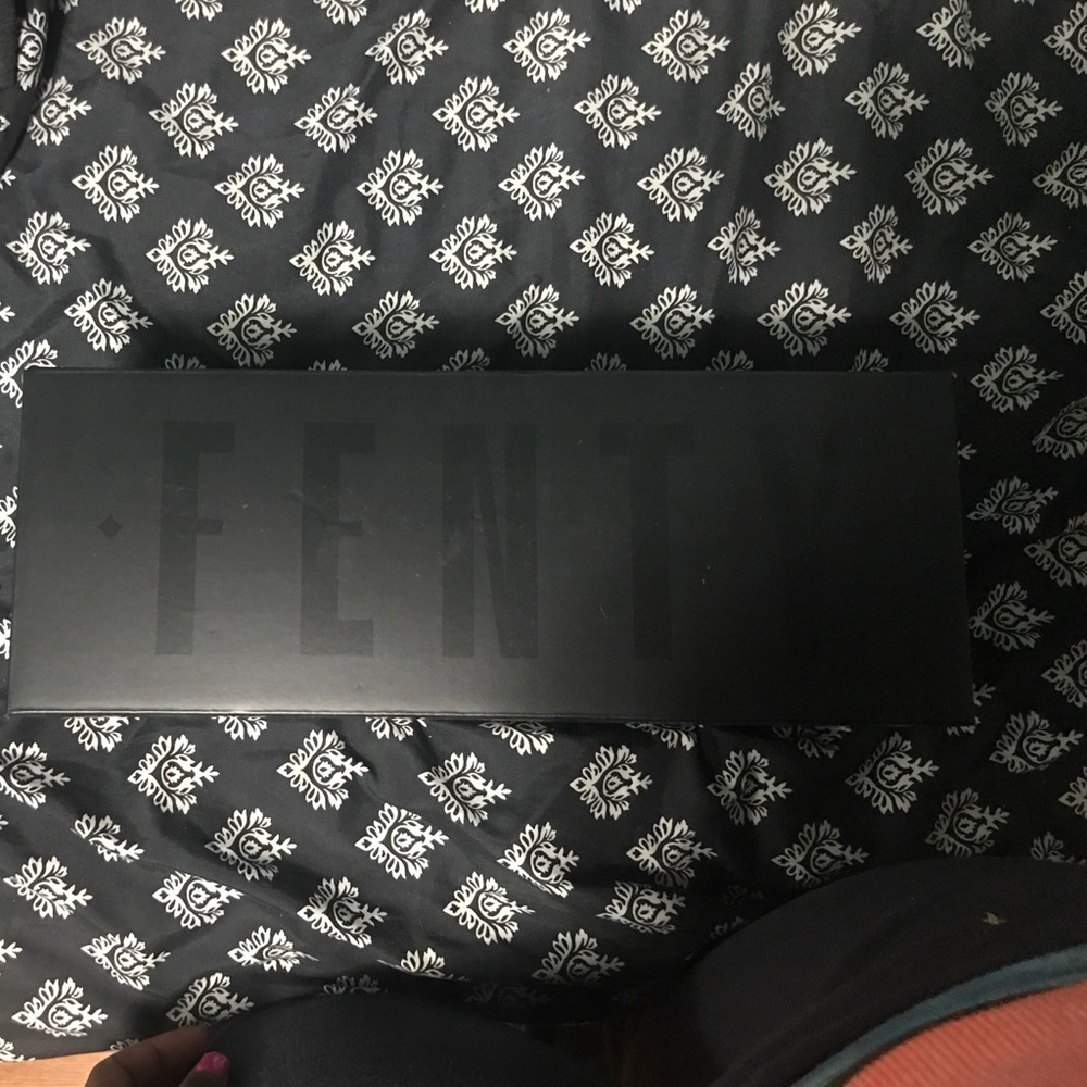 Black Rihanna Fenty Slides