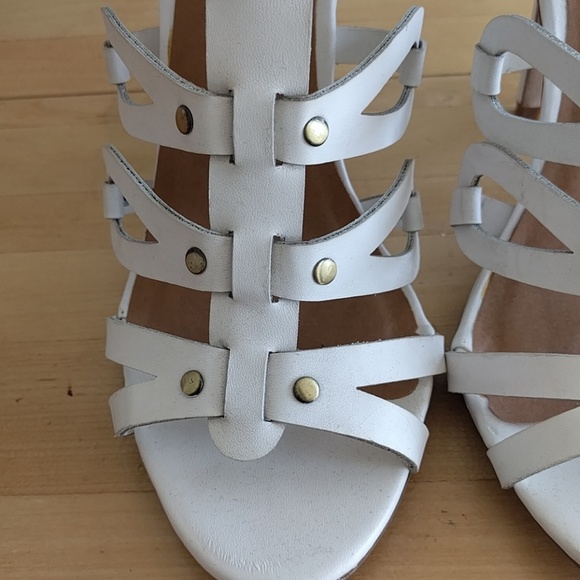 White shoes - Picture 3 of 3