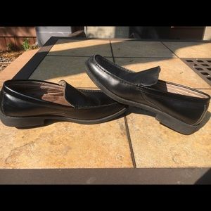 Men's dress shoes, croft and barrow