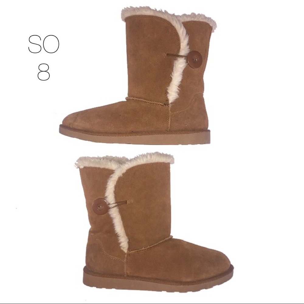 SO Chestnut Brown Ugg Like Button Boots 8 Med