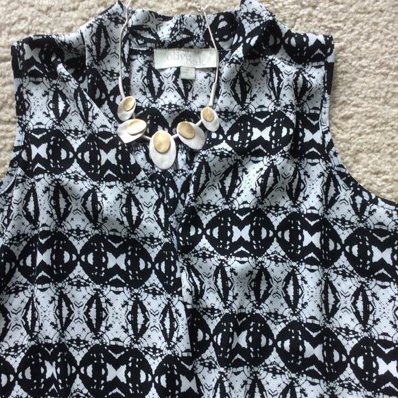 Olive & Oak Top - Picture 5 of 5