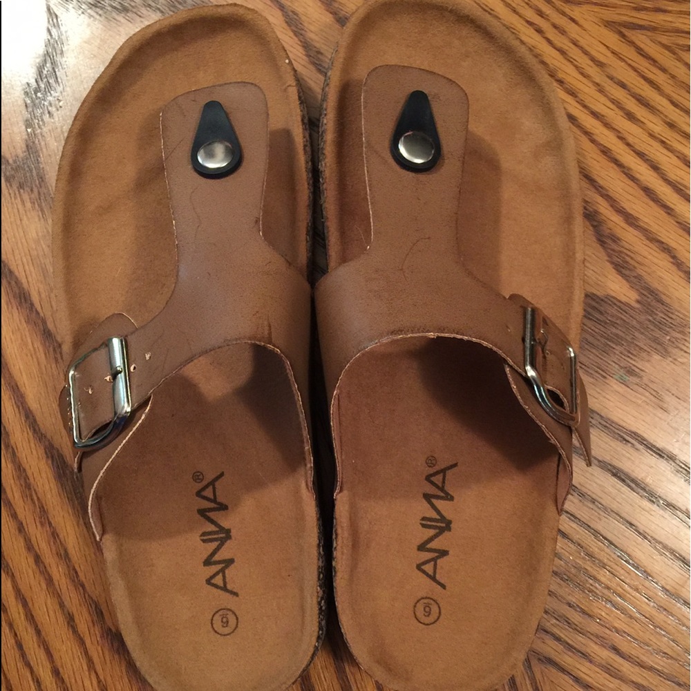 Buckle sandals
