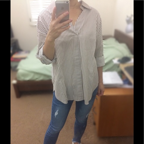 Brand New Stripes Double V-neck Top - Picture 4 of 5