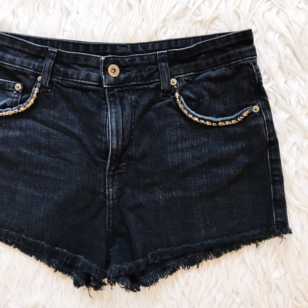 • LF • Carmar Skull Shorts