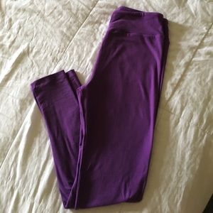 NWT purple leggings
