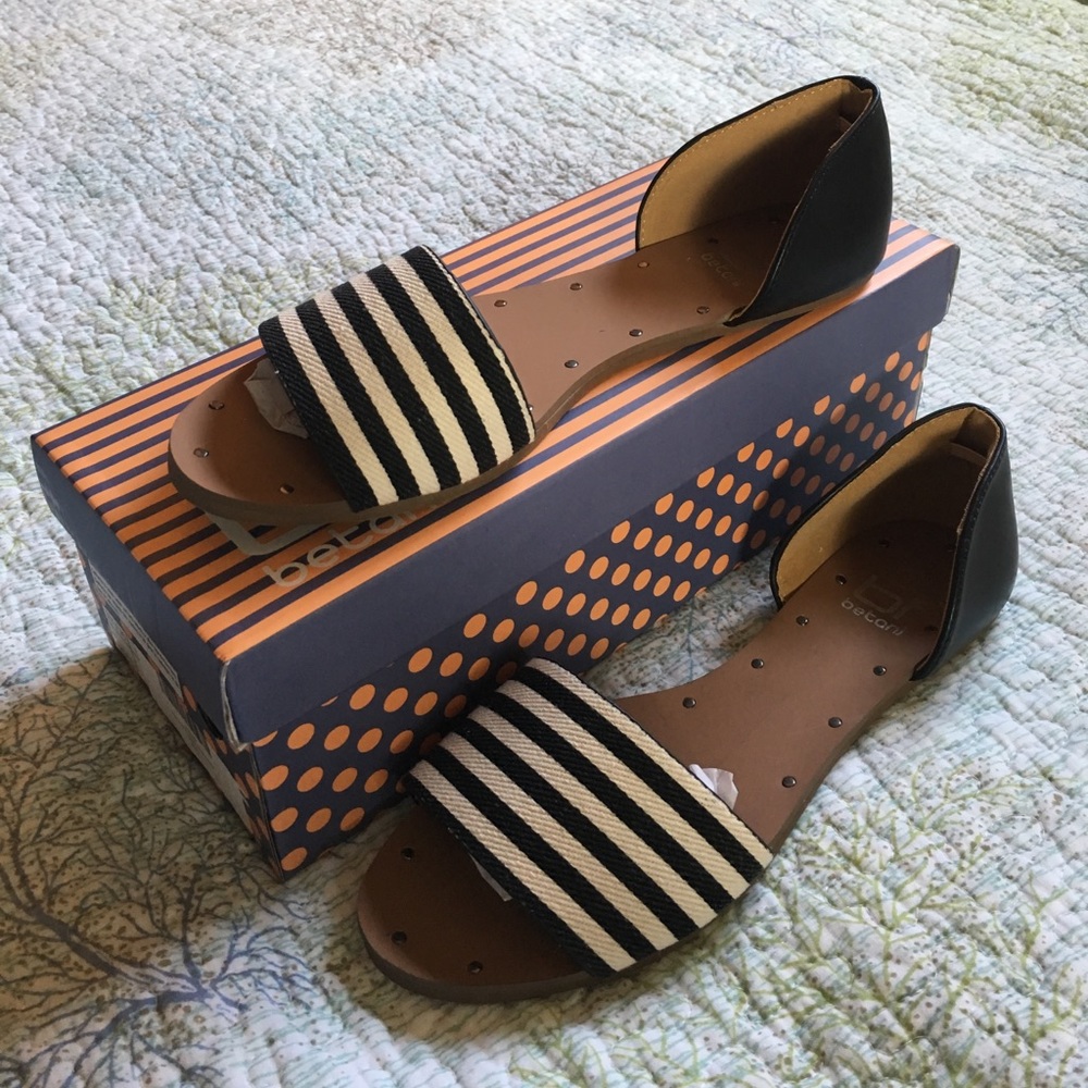 Black and white stripped flats