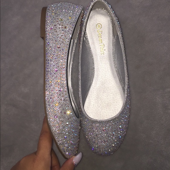 Flats - Picture 2 of 3