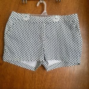 Cute black and white H&M short shorts