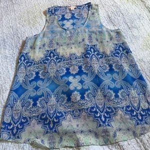 Beautiful flowing tank top