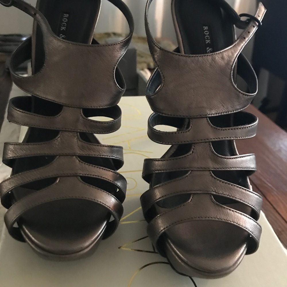 Rock & Republic metallic heels! Size 7