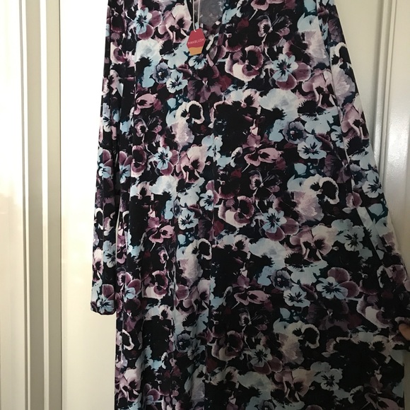 Pinkblush Maternity Dress - Picture 2 of 3