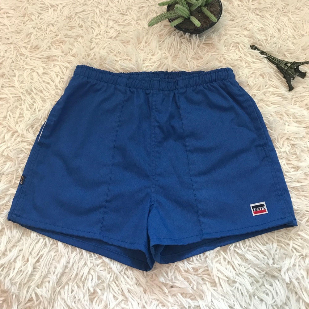 Retro looking Levis shorts