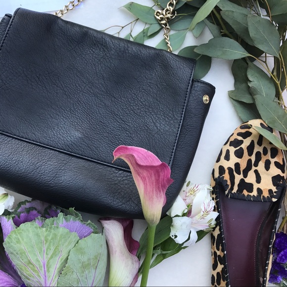 Forever 21 Handbags - SALE! Forever 21 bag