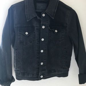 Levi's black trucker jacket SMALL