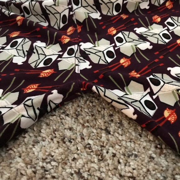 TC LulaRoe leggings - Picture 2 of 2