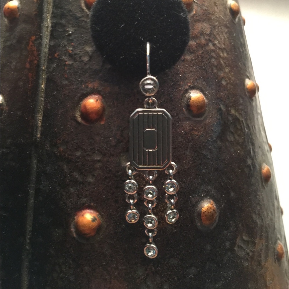 NWOT Silver Dangle Earrings with a touch of bling