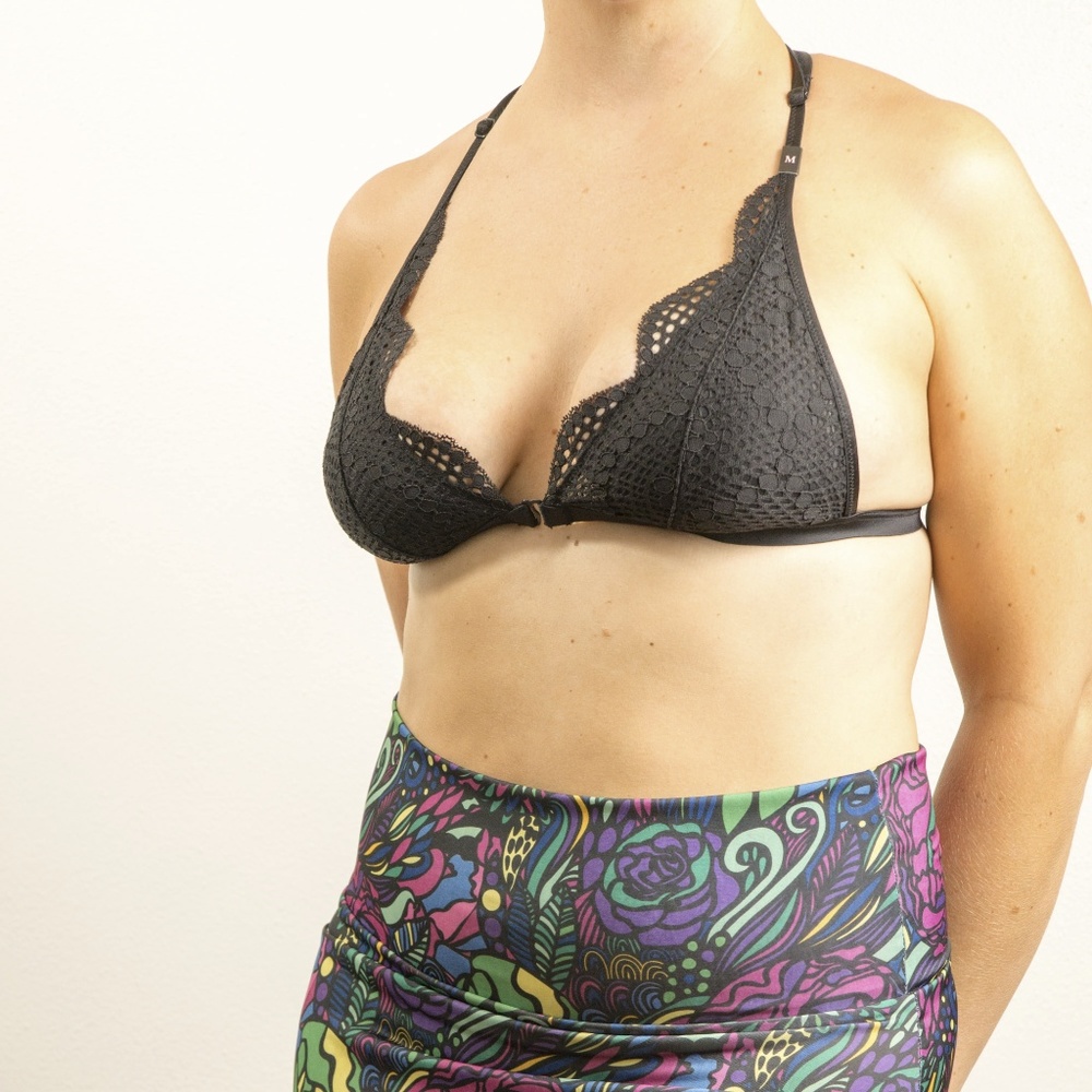 Victoria's Secret Black Lace Racerback Bra NWT