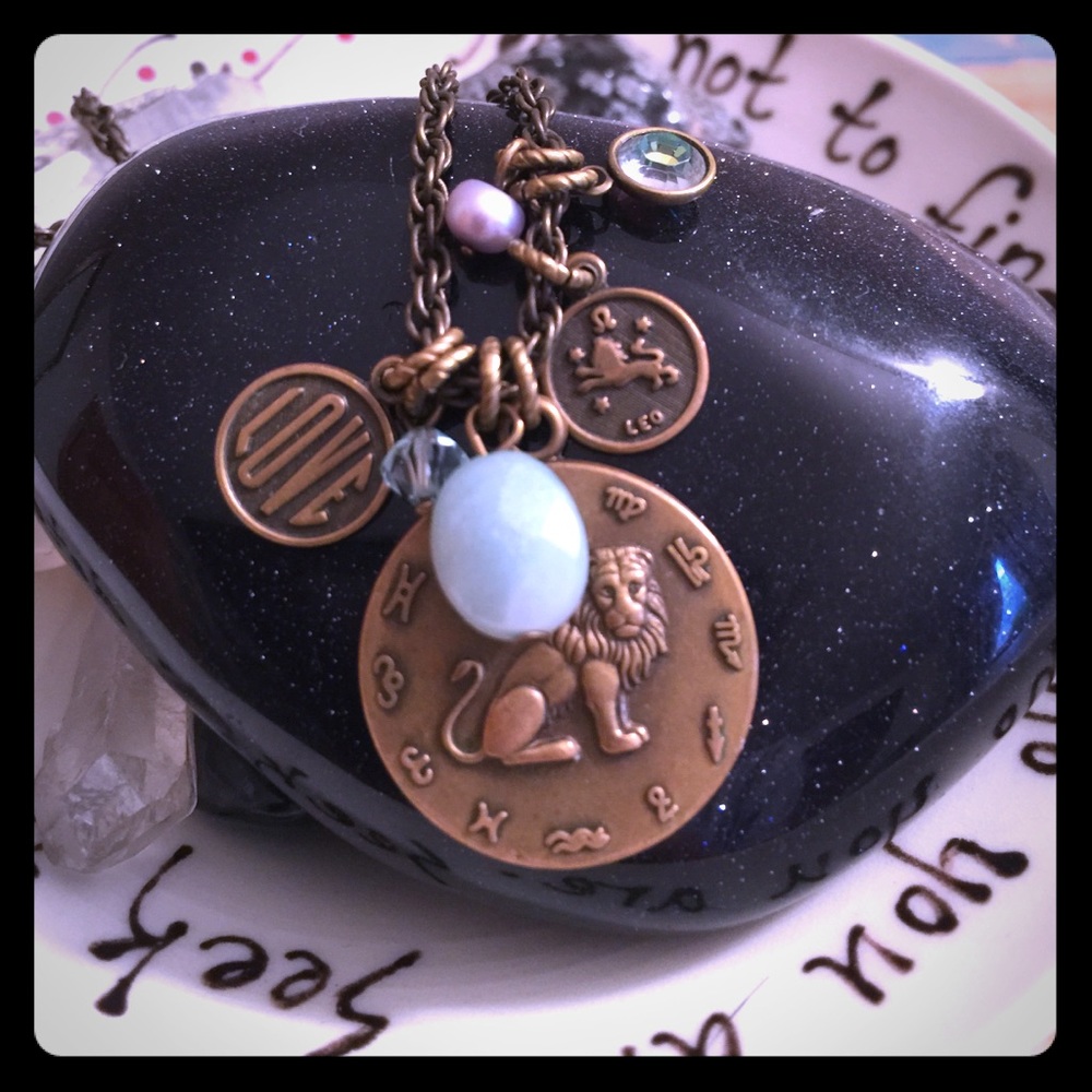 🦁Vintage Constellations Charm Necklace - Leo
