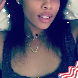 Meet your Posher, Racquell