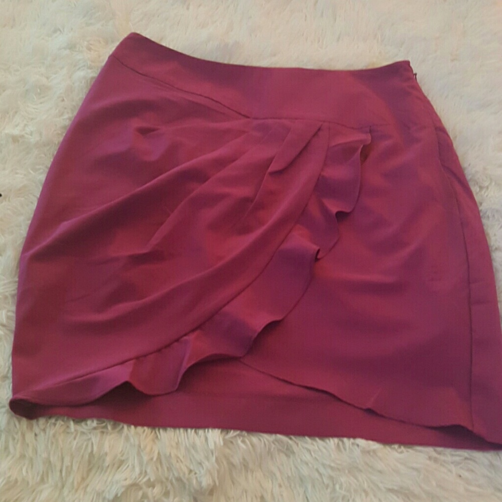 Fushia Stylish Lined Skirt