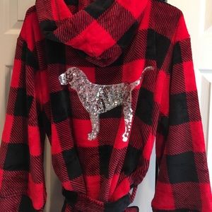 Red plaid robe!