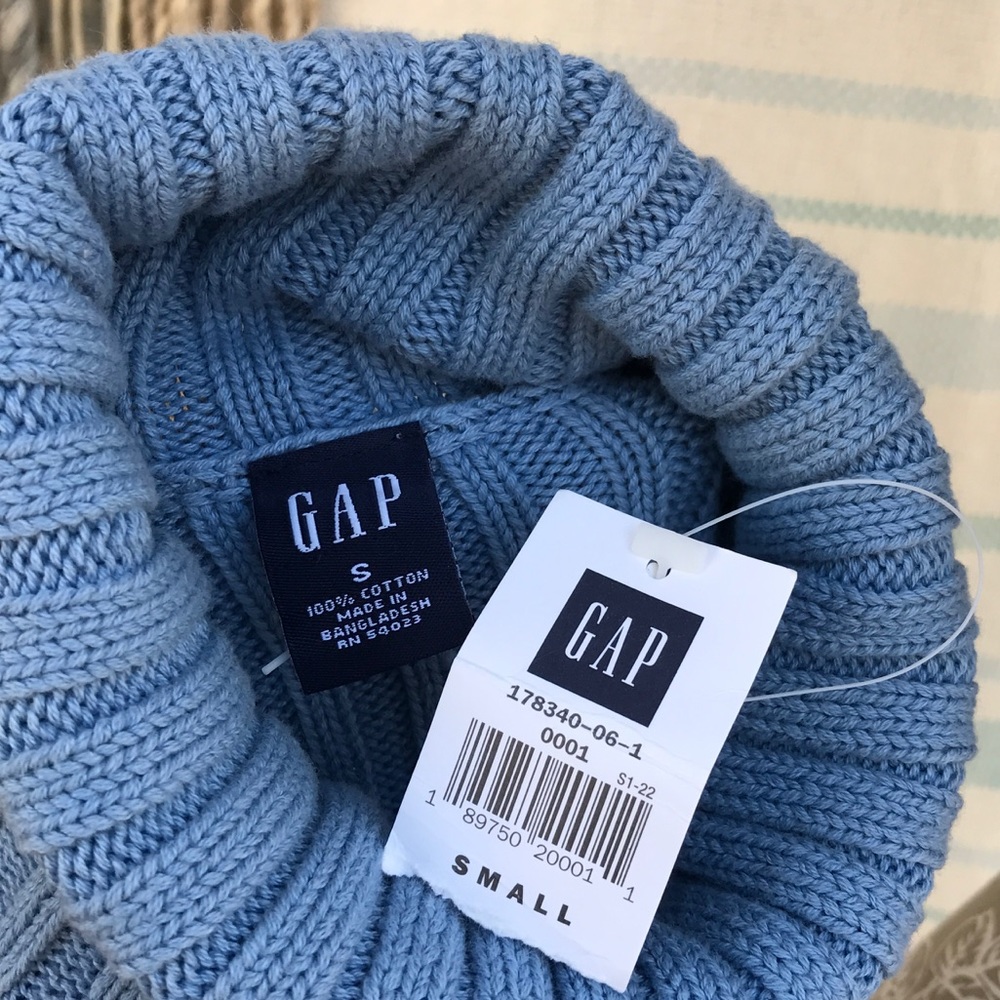 🦄GAP turtleneck🦄 - Picture 5 of 7