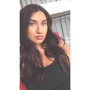 Meet your Posher, Alyssa