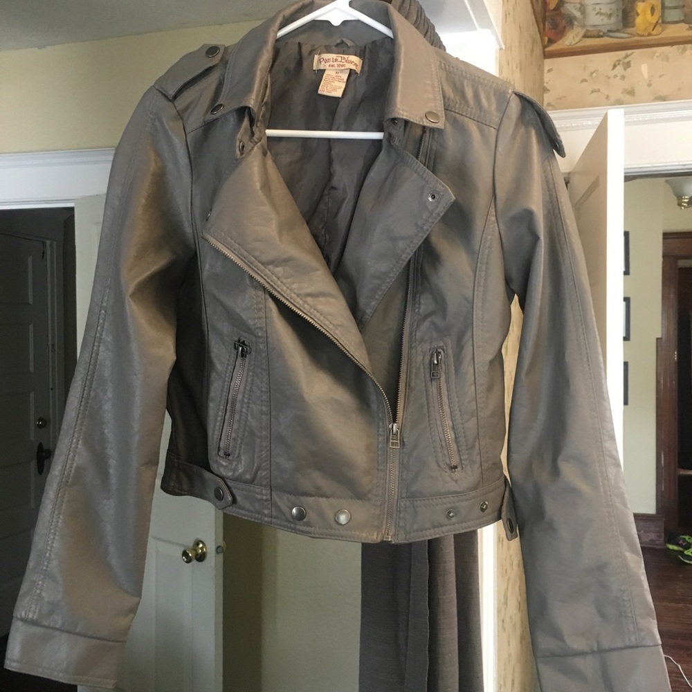 Grey fall pleather jacket.