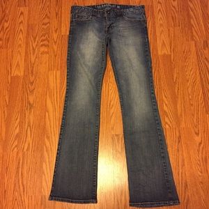 GUESS Daredevil Bootcut Jeans. Medium Wash. Sz 30.