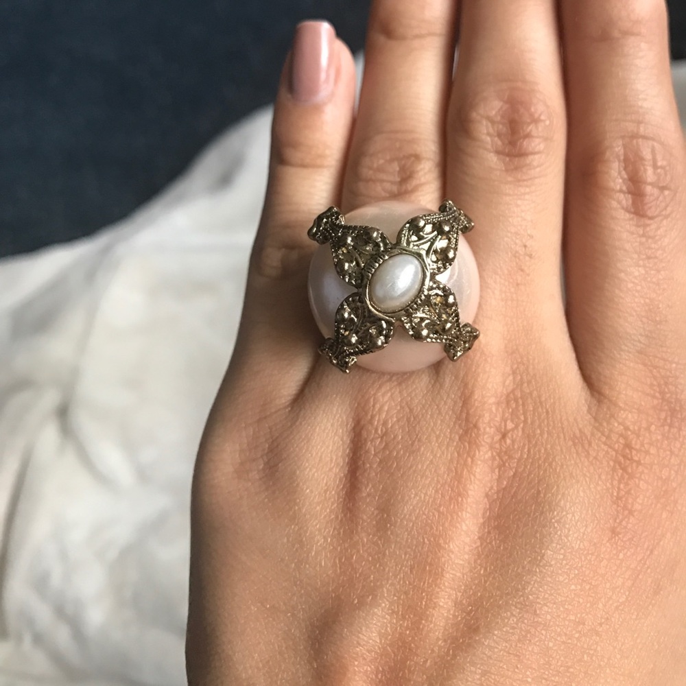 Pearl ring