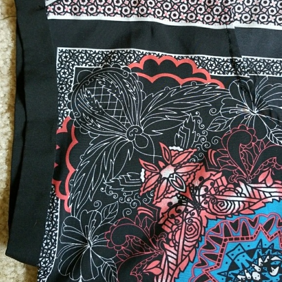 Forever 21 Contemporary | Short Sleeve Print Dress - Picture 2 of 5