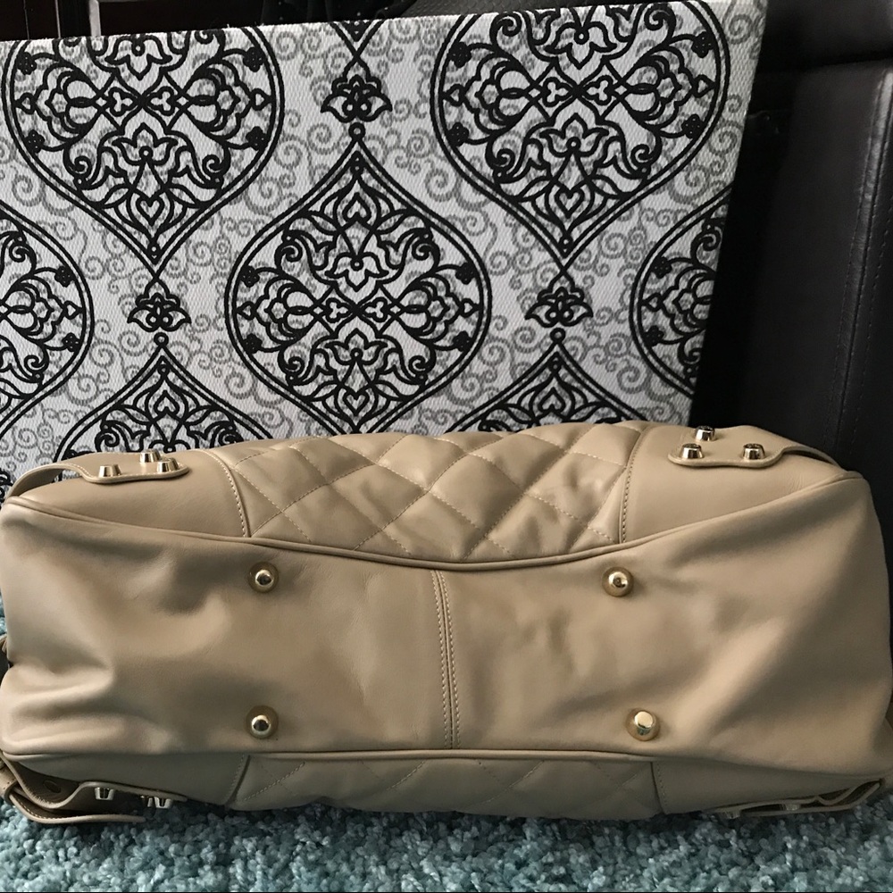 AUTHENTIC BURBERRY BQL PELHAM HANDBAG IN TAUPE - Picture 3 of 8