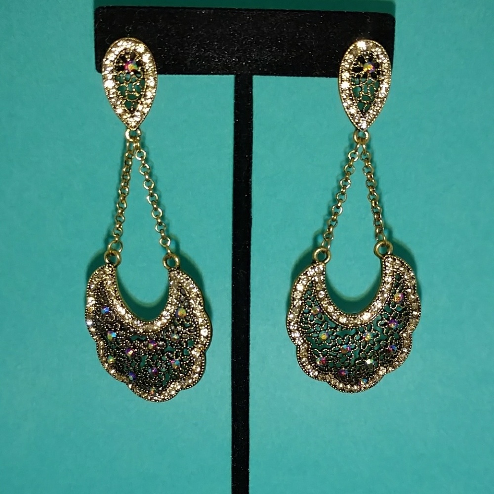 Dangling earrings - Picture 3 of 7