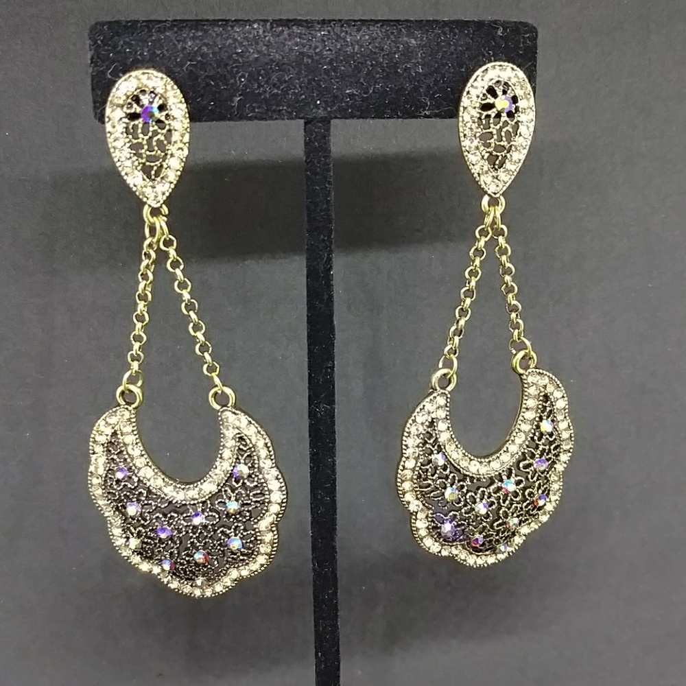 Dangling earrings - Picture 2 of 7
