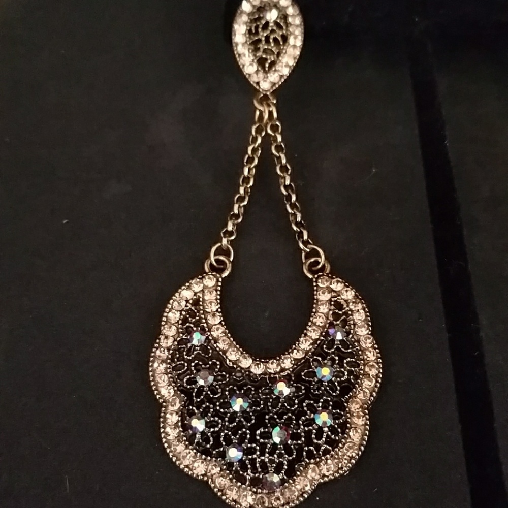 Dangling earrings - Picture 7 of 7
