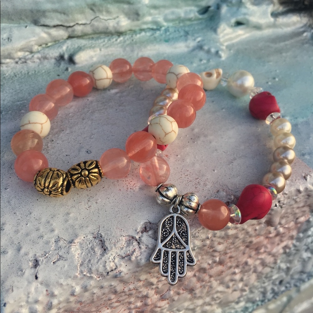 Elastic beaded bracelets