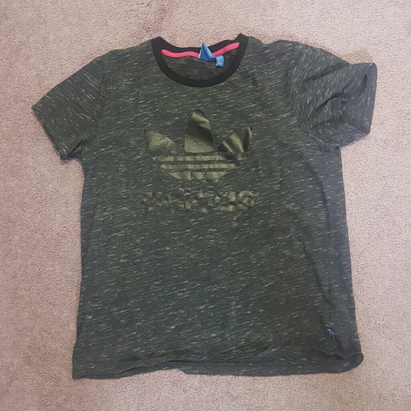 SALE!! Adidas tshirt - Picture 3 of 3