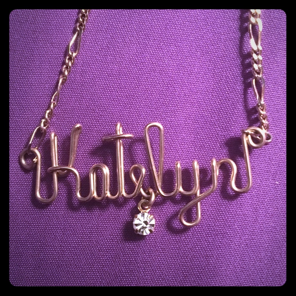 Katelyn Wire Pendant on 24kbg Chain Necklace