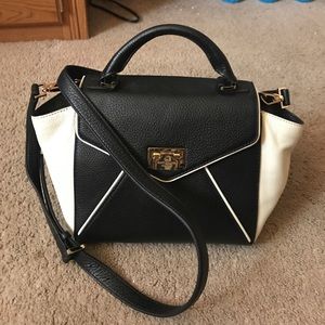 Kate spade black and white cross body!